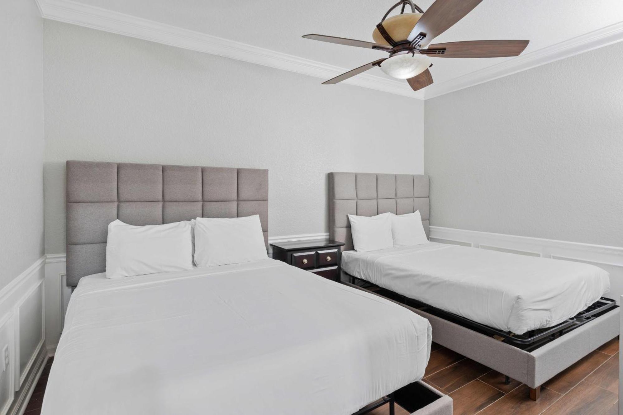 5049 Shoreway Loop 203 Apartment *