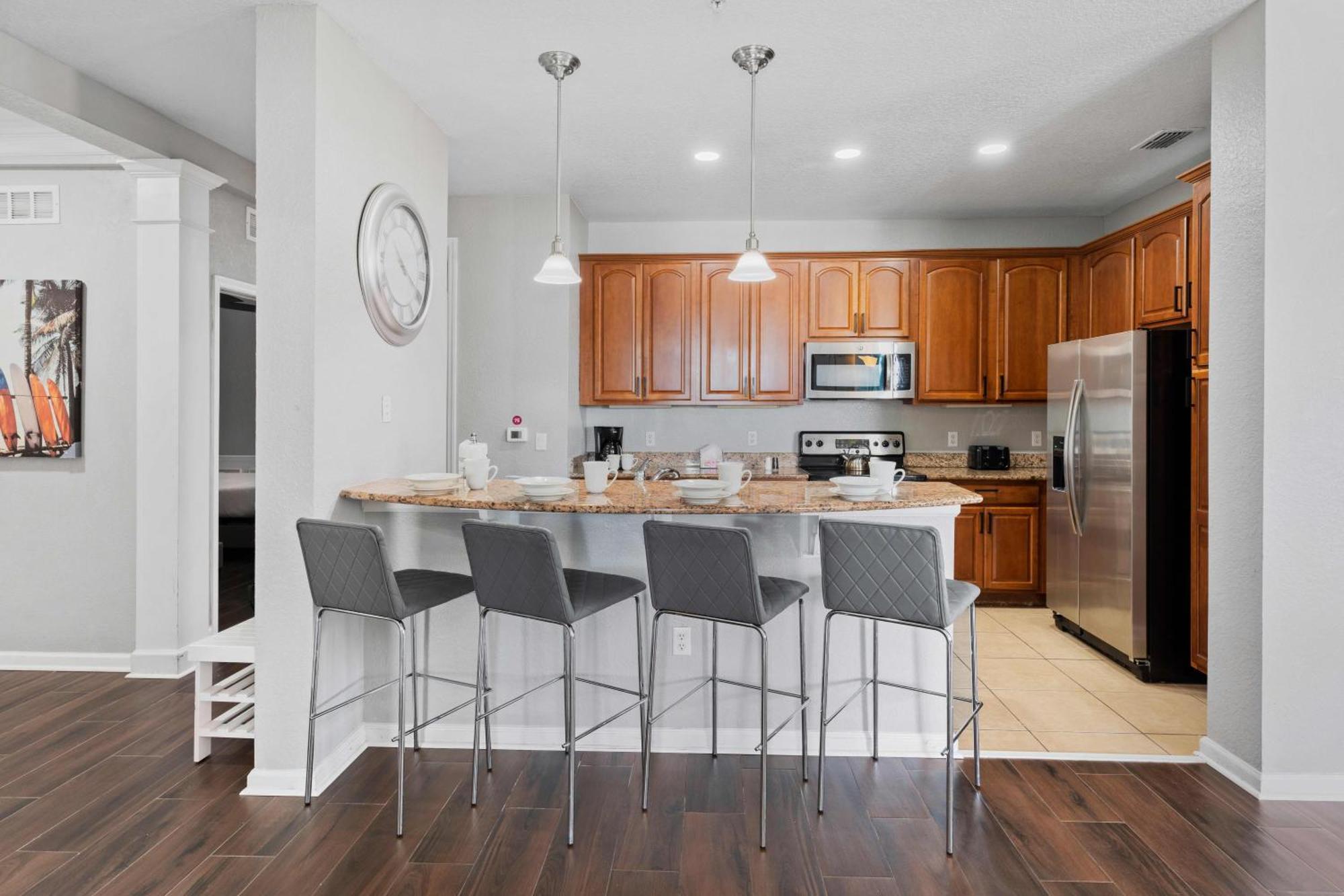 5049 Shoreway Loop 203 Apartment *