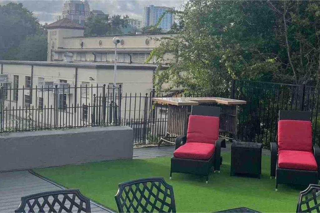 Villa Luxury 6000 Sqft Mansion In Downtown Sleeps 14