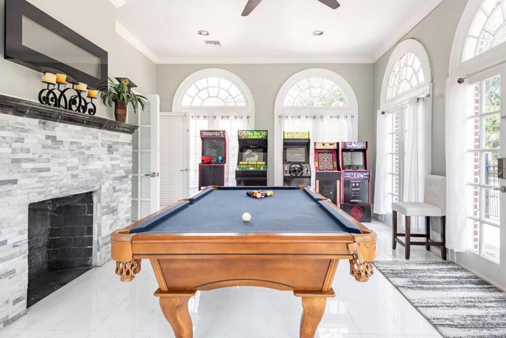 Luxury 6000 Sqft Mansion In Downtown Sleeps 14 * Orlando