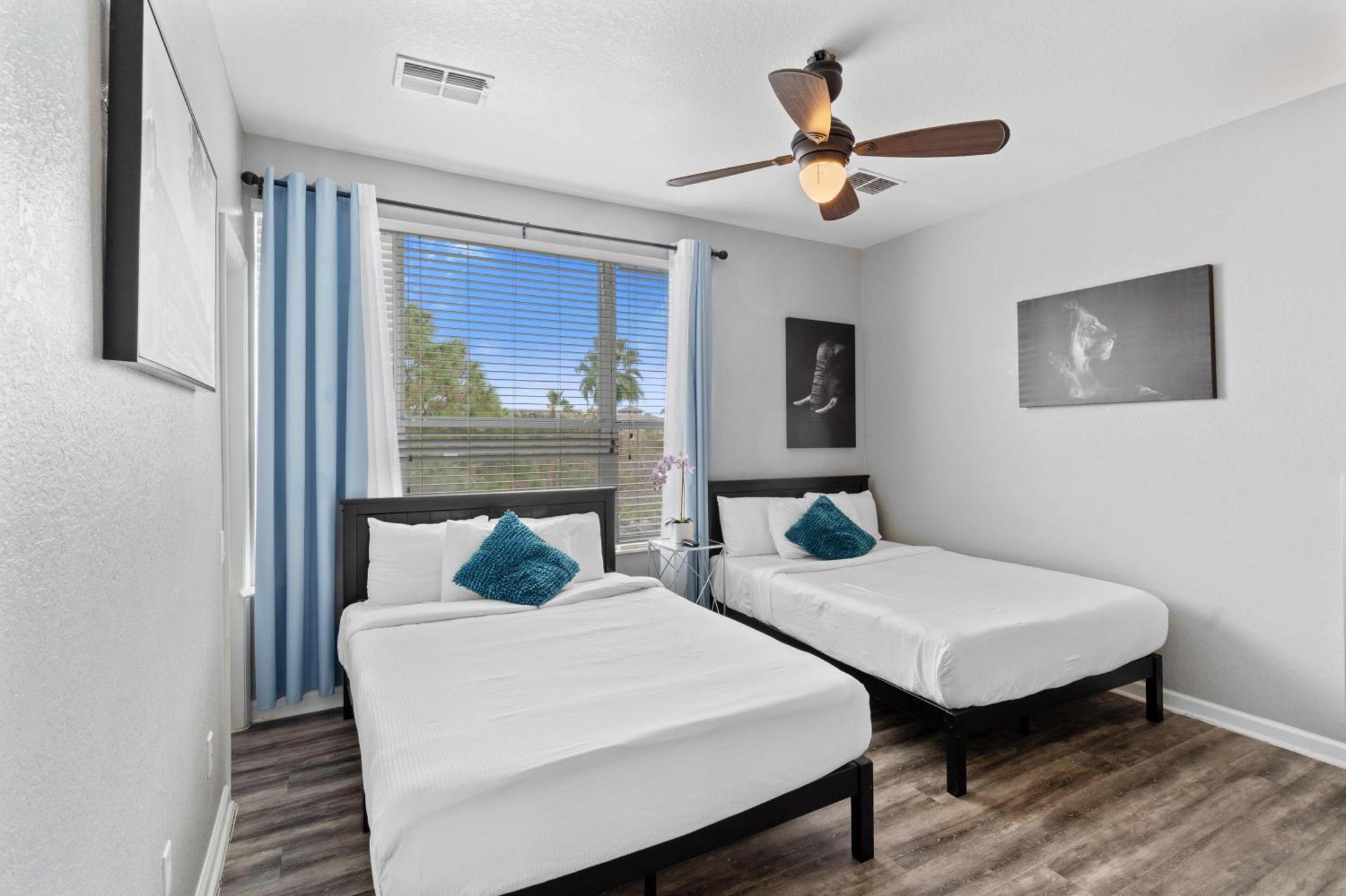 Vista Cay 245 By