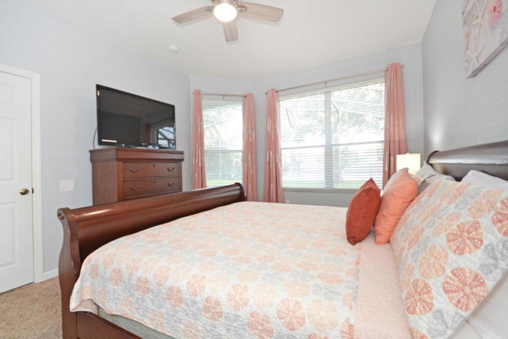 Villa Windsor Hills 1059 By *