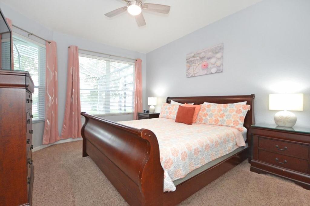 Windsor Hills 1059 By Villa *