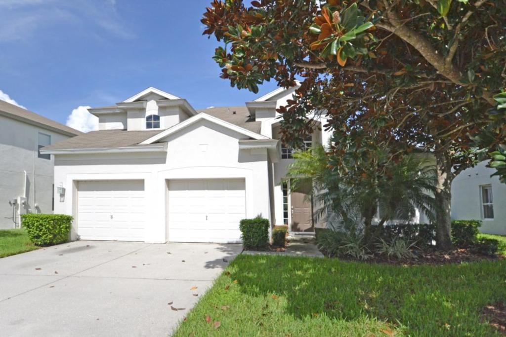 Windsor Hills 1059 By Villa
