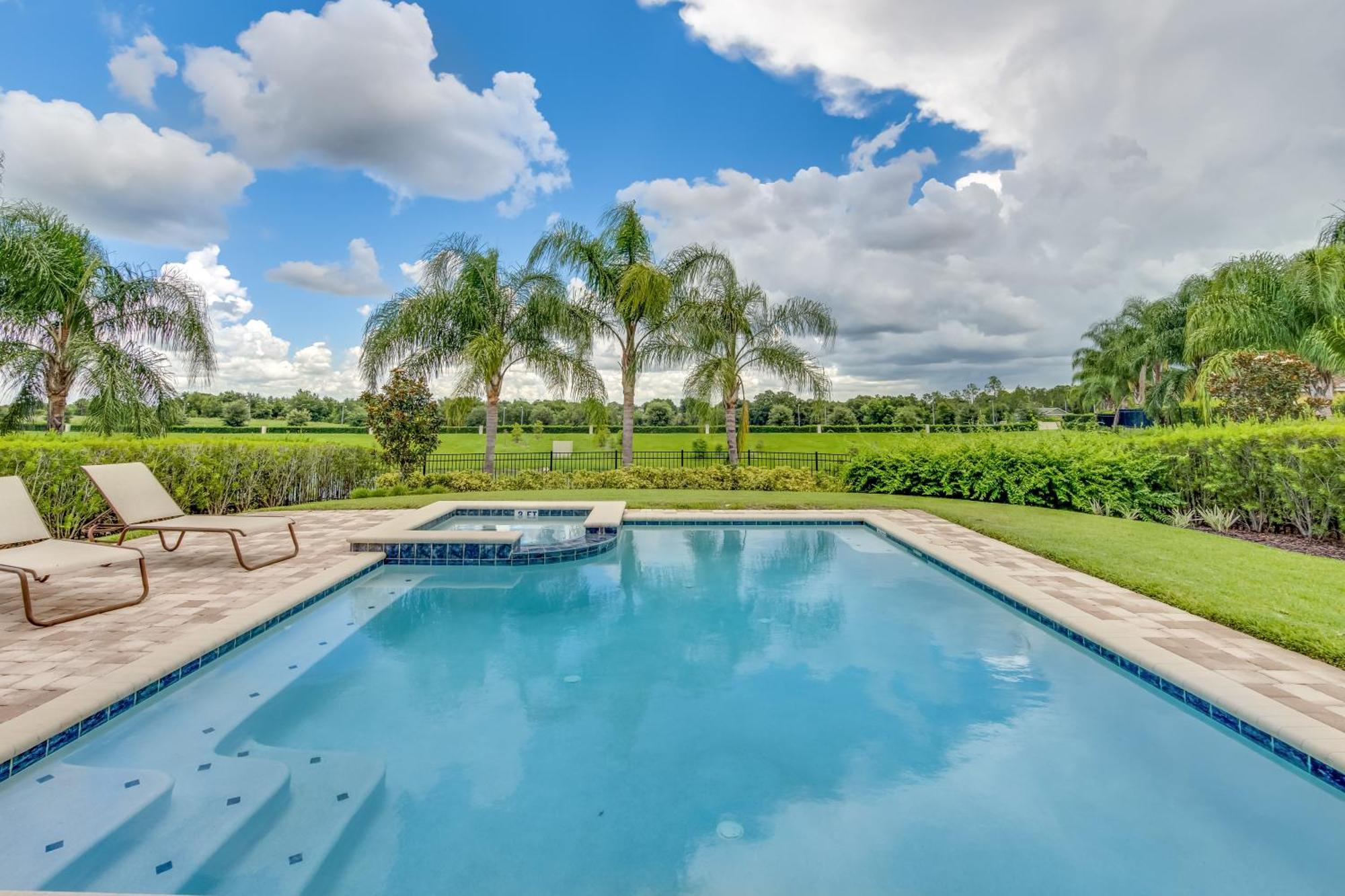 - Encore 651 Villa Orlando