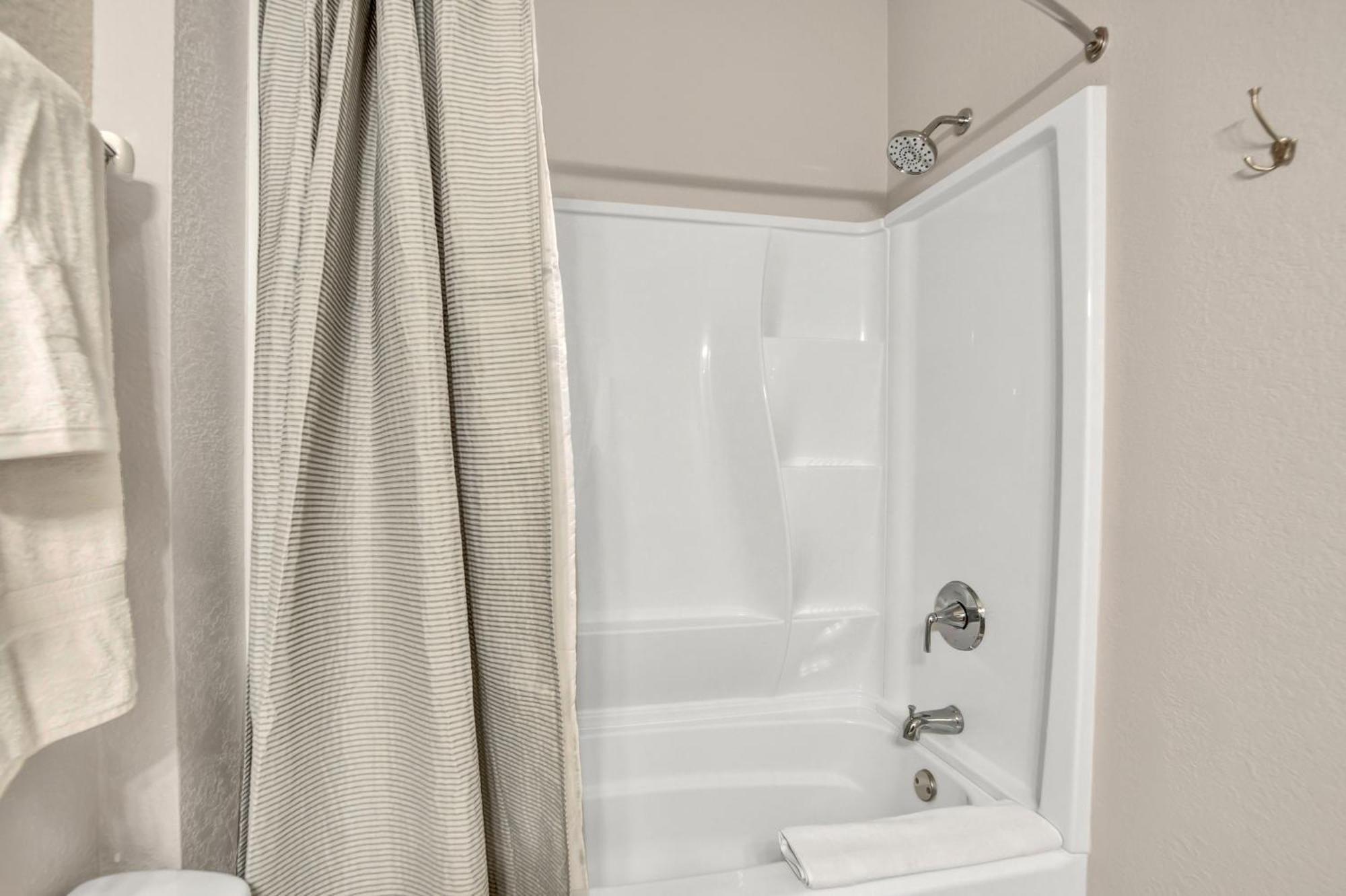Apartment Windsor Hills 479 By *