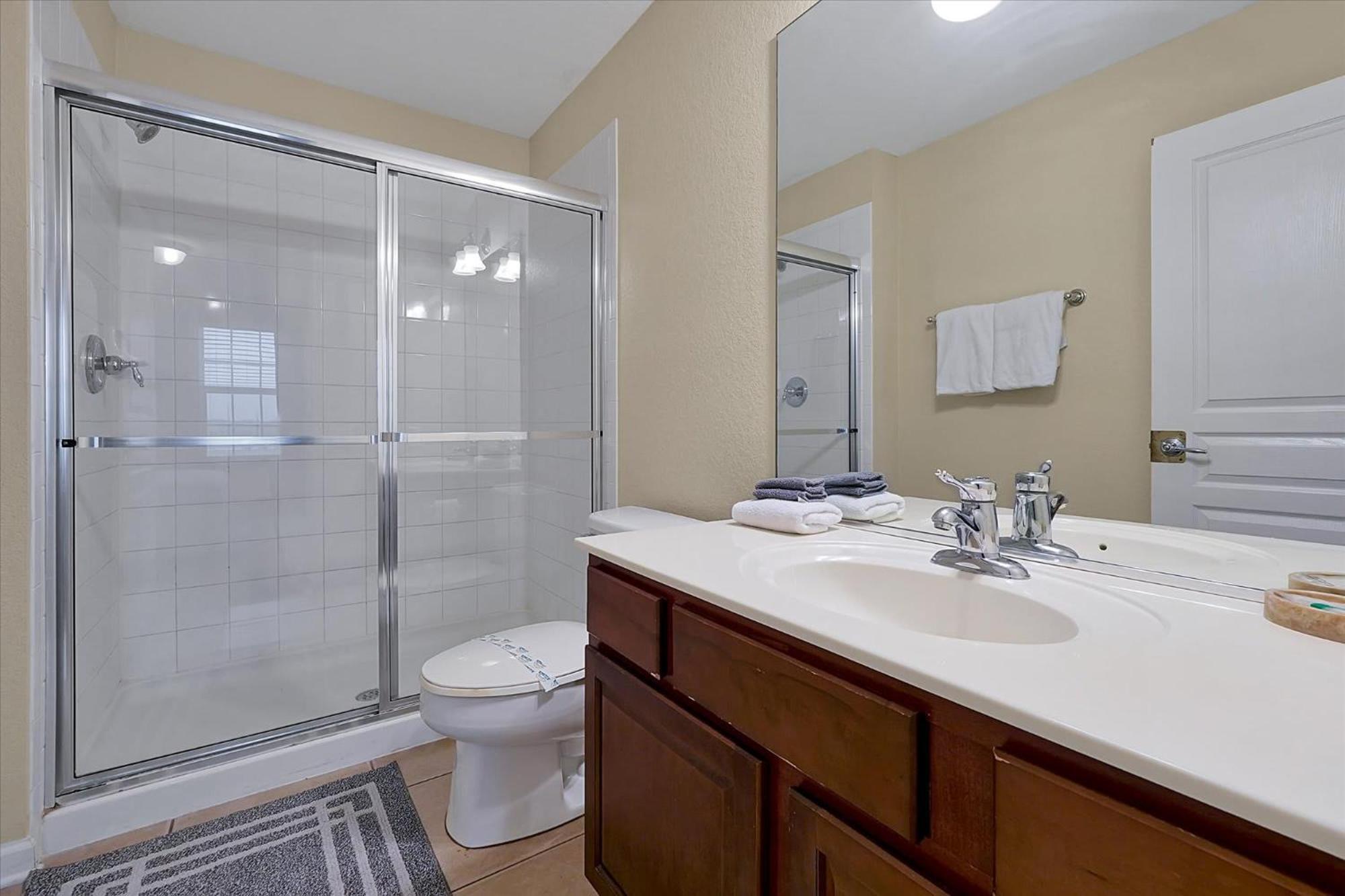 Large Pool In Windsor Hills *