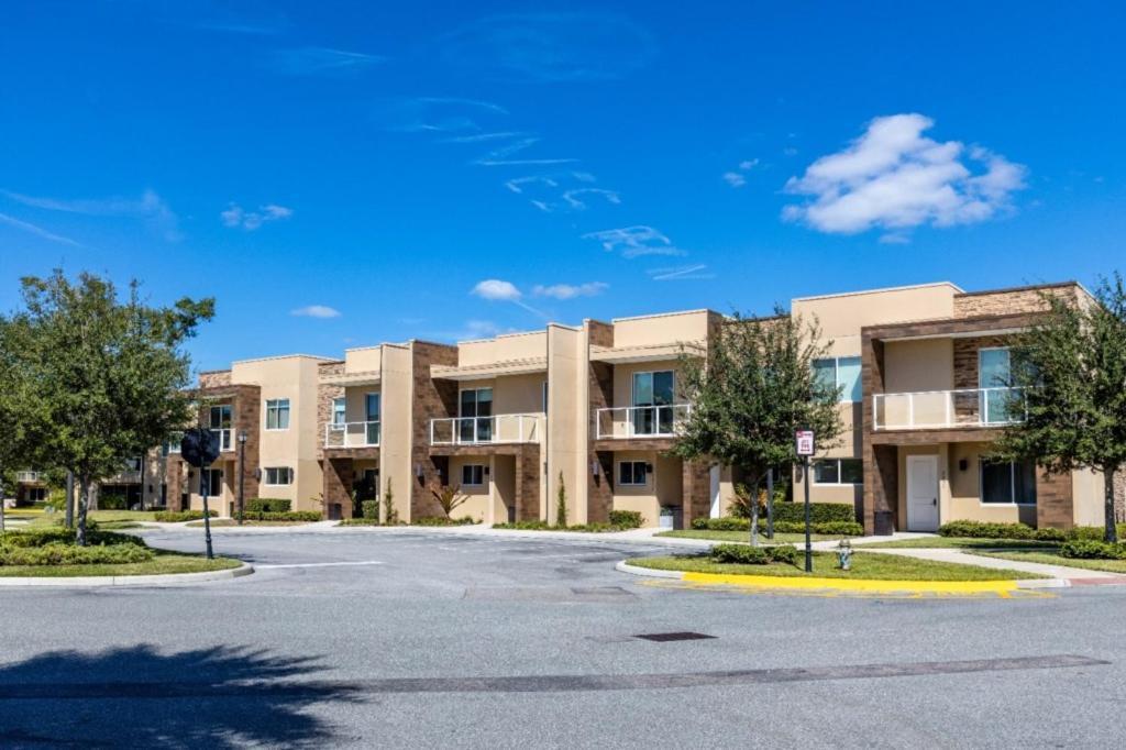 3 Bedrooms- 3,5 Bathrooms- Magic Village 3155pl * Orlando