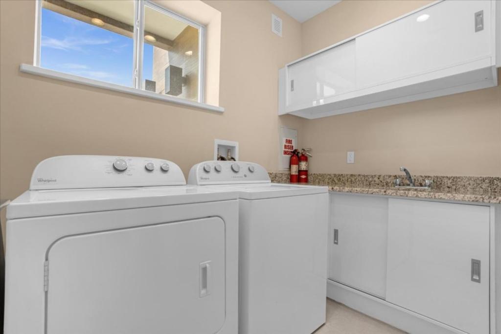 3 Bedrooms- 3,5 Bathrooms- Magic Village 3155pl *