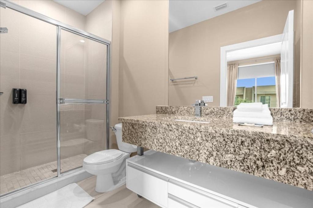 3 Bedrooms- 3,5 Bathrooms- Magic Village 3155pl Orlando