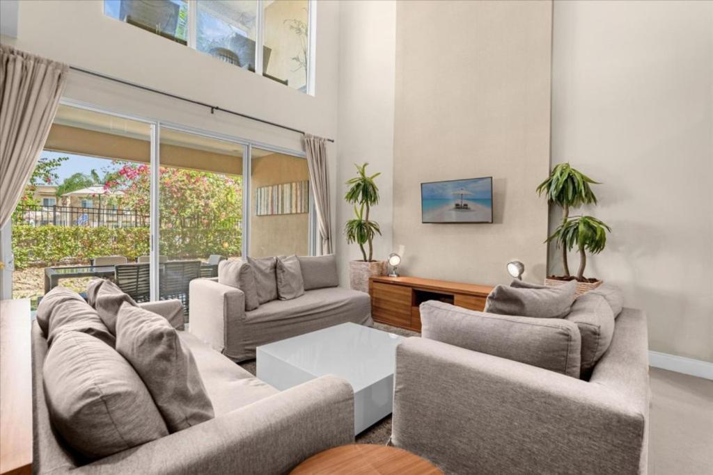 3 Bedrooms- 3,5 Bathrooms- Magic Village 3155pl * Orlando