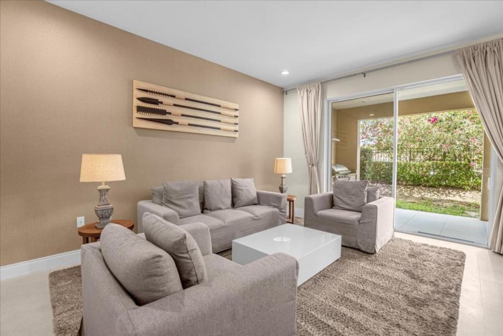 3 Bedrooms- 3,5 Bathrooms- Magic Village 3155pl * Orlando