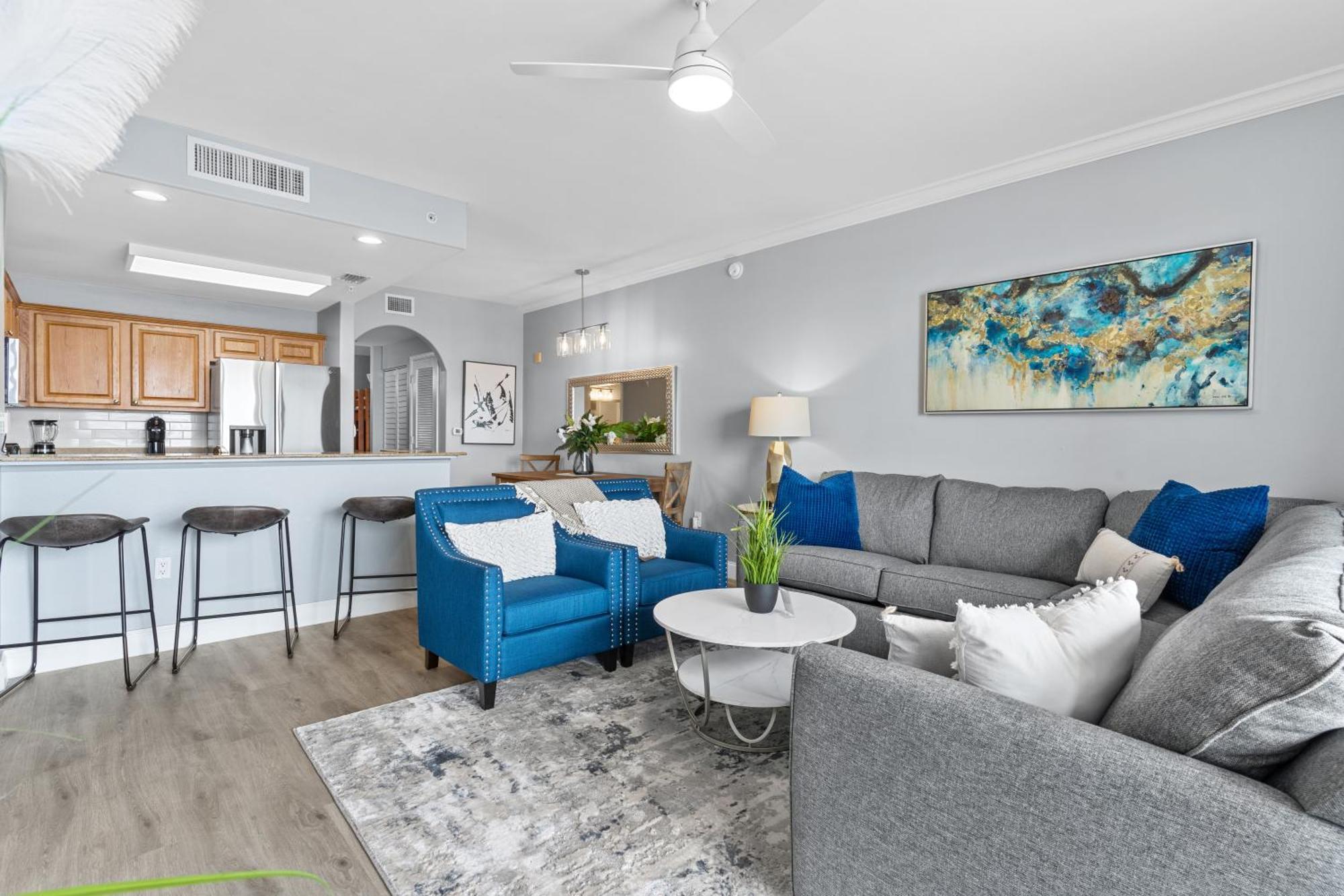 5-min To Lakeside Retreat
