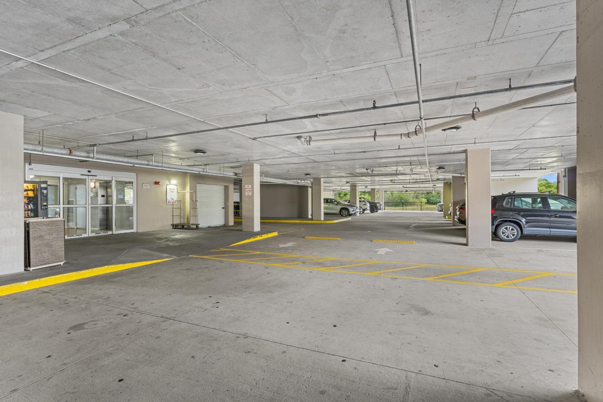 5-min To Lakeside Retreat Apartment Orlando