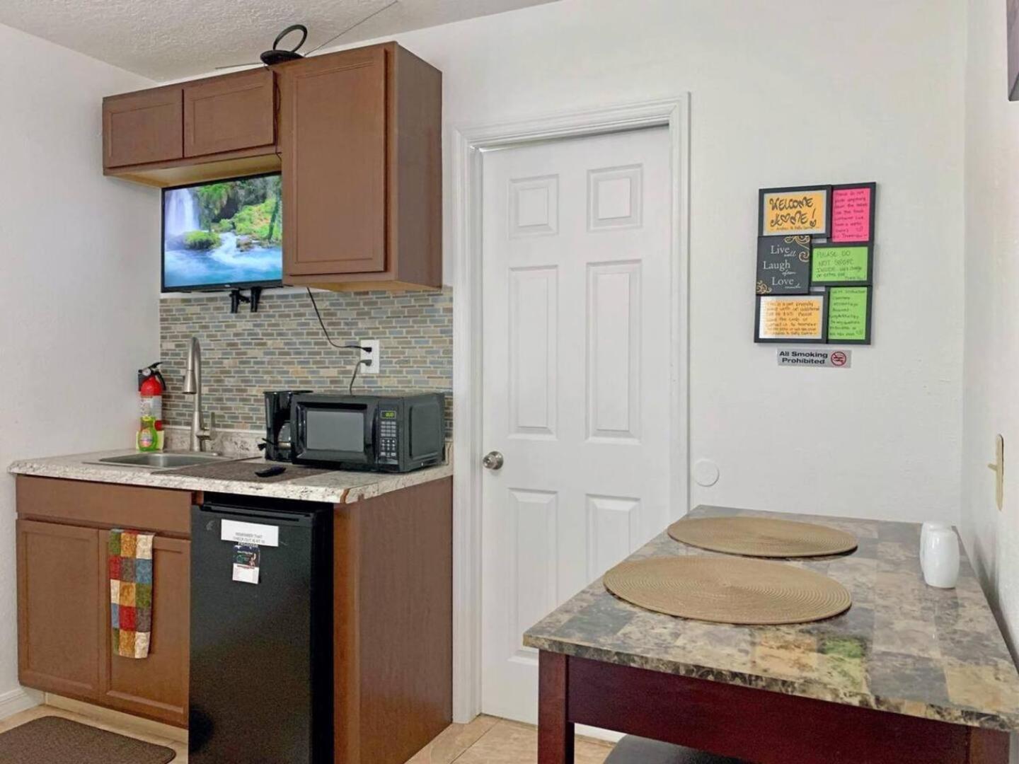 Holiday home 1Br Escape Wi-Fi Pet-Friendly Near Dt *