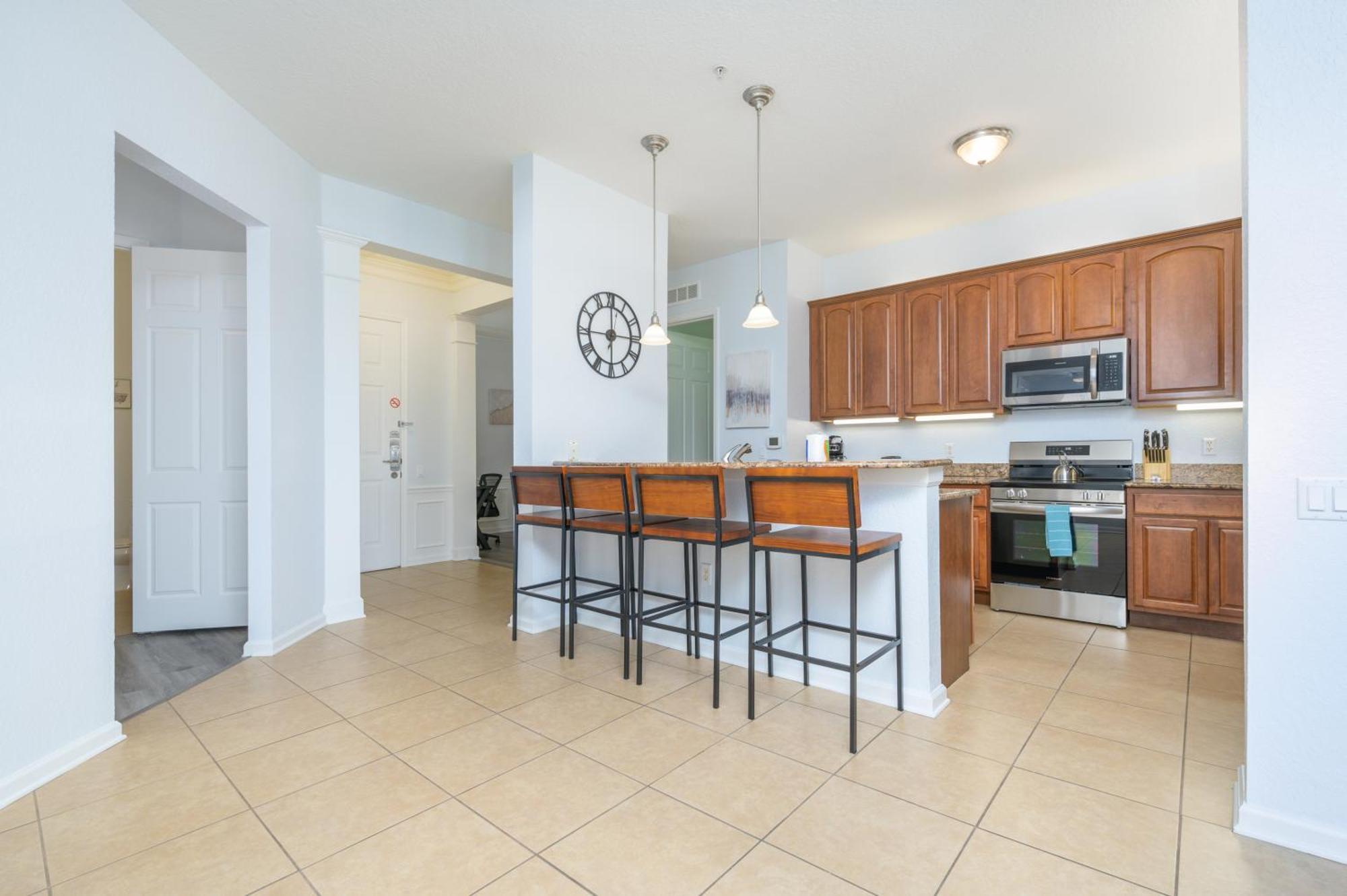 Apartment Stunning Vacation - Vista Cay - 2016 *