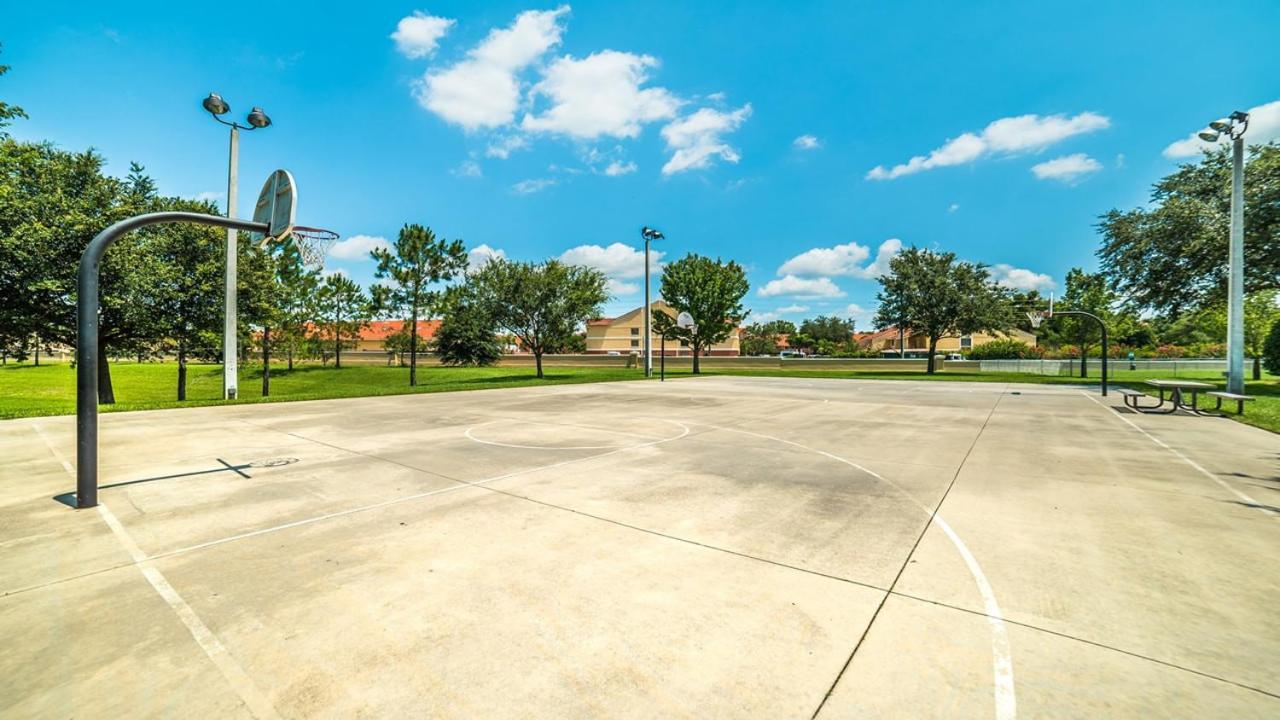 Apartment Windsor Hills 1040 By