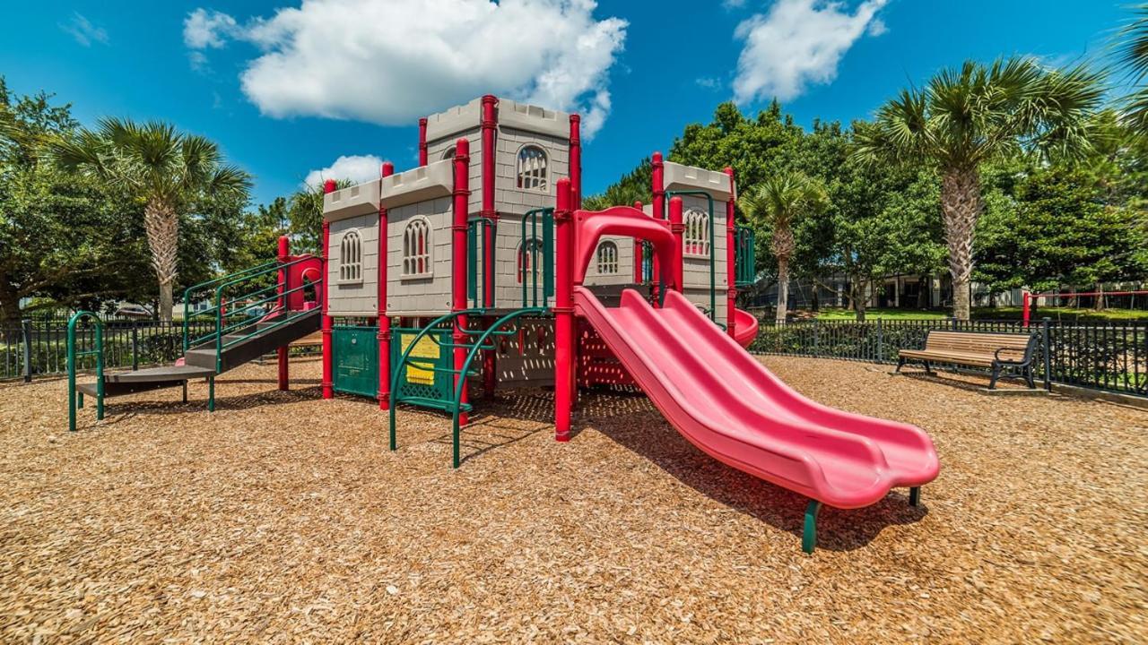 Apartment Windsor Hills 1040 By