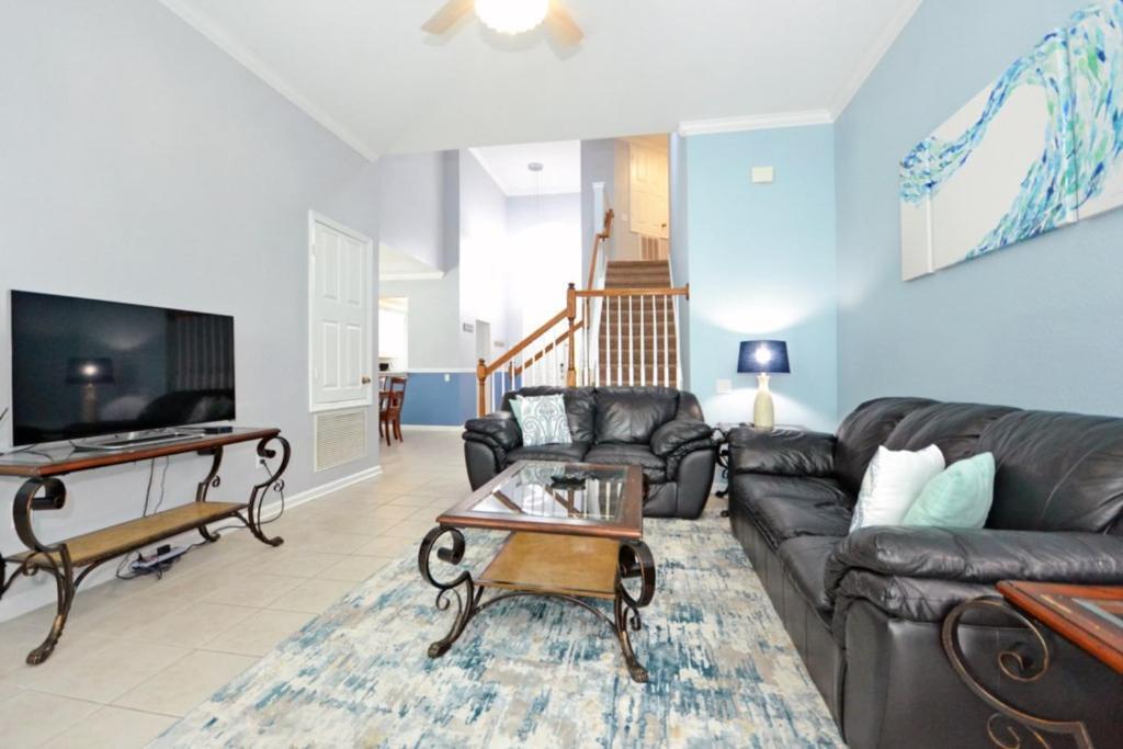 Windsor Hills 1059 By Orlando