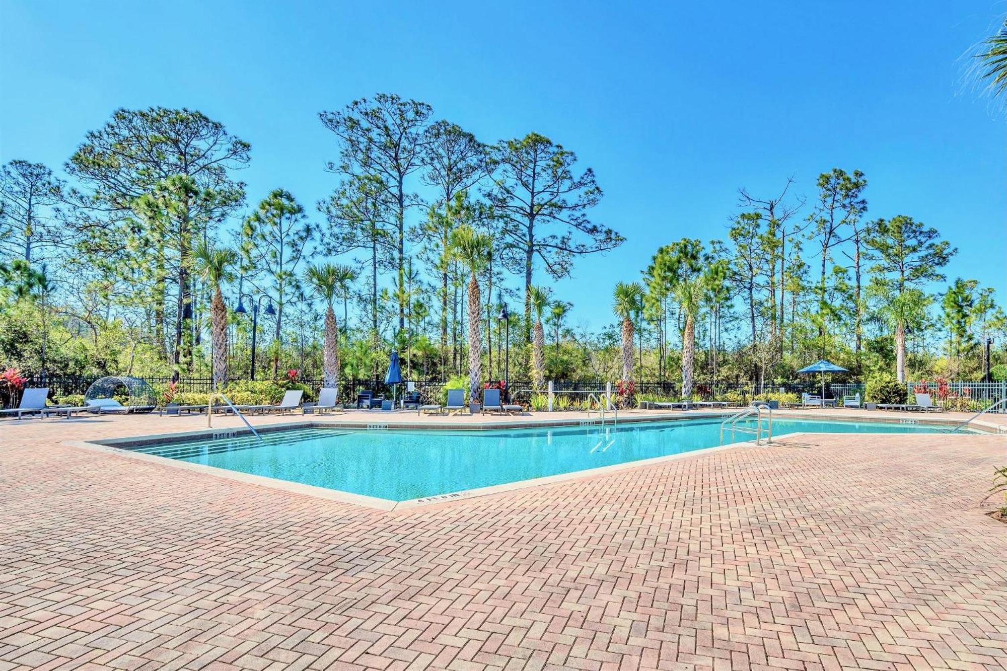 Holiday home Luxury 3br Near - Pool And Hot Tub! *