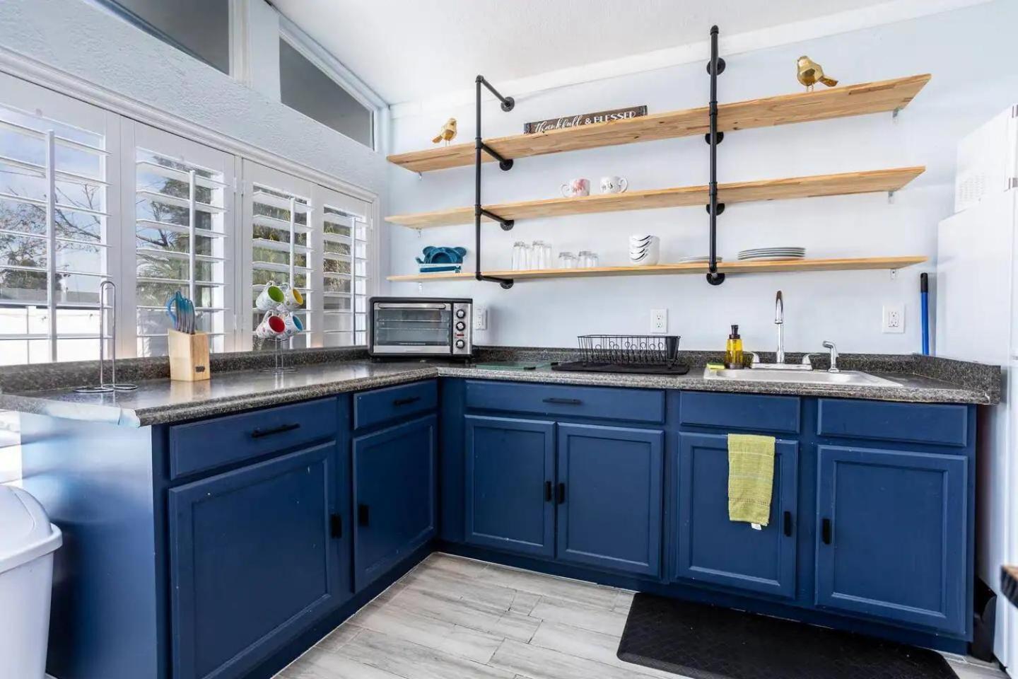 2Br Getaway Pool Workspace Near Disney Holiday home *