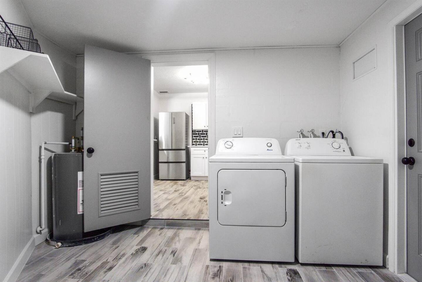 2br Retreat Pets Ok, Work Space, Near Airport! Holiday home