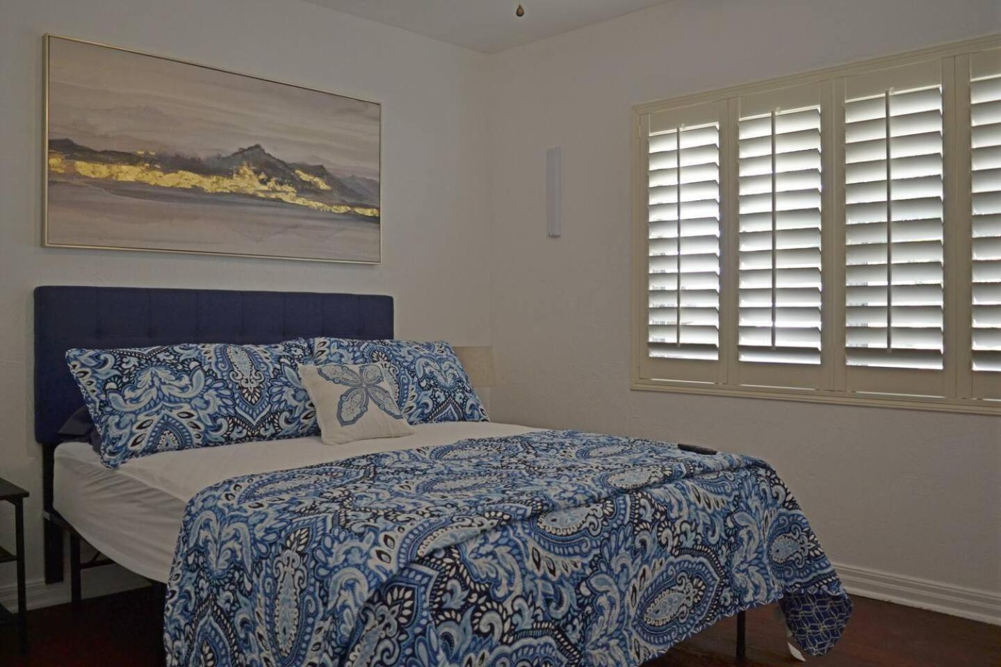 2Br Getaway Pets Ok 20 Min To Airport Holiday home