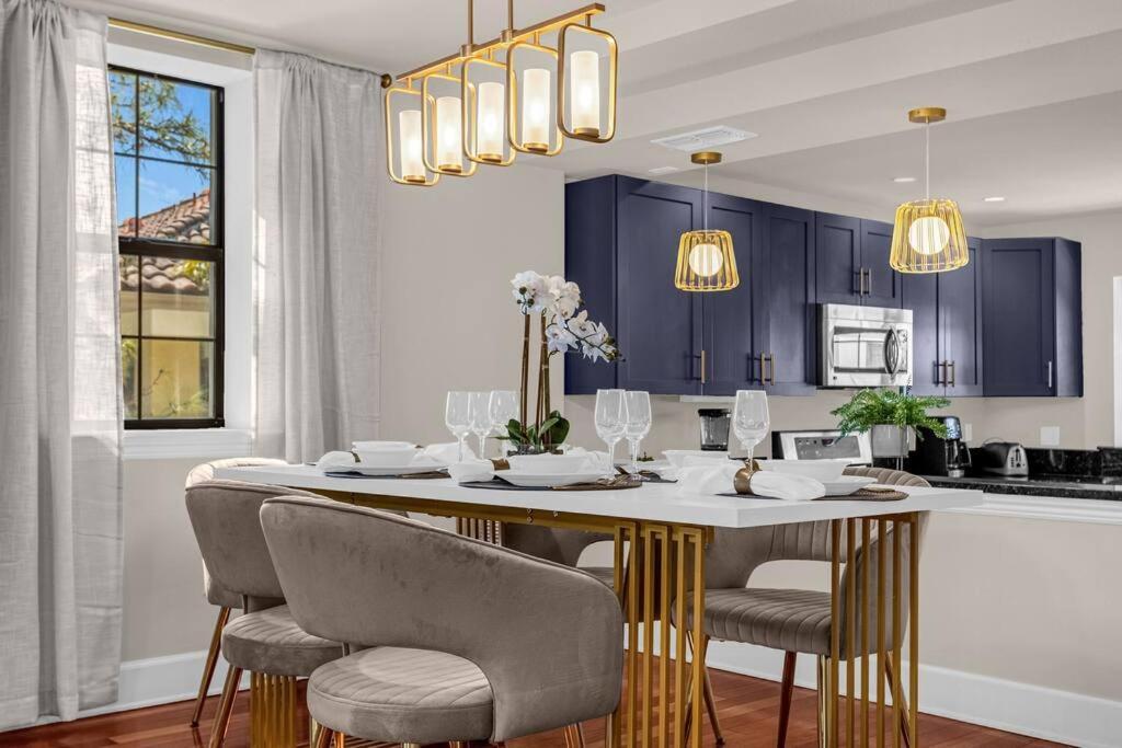 Themed 4br Family Townhome Inside Area Orlando
