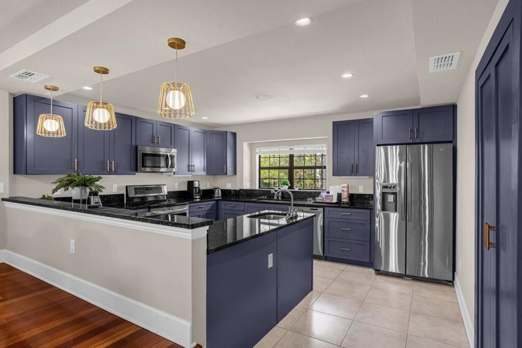 Holiday home Themed 4br Family Townhome Inside Area *
