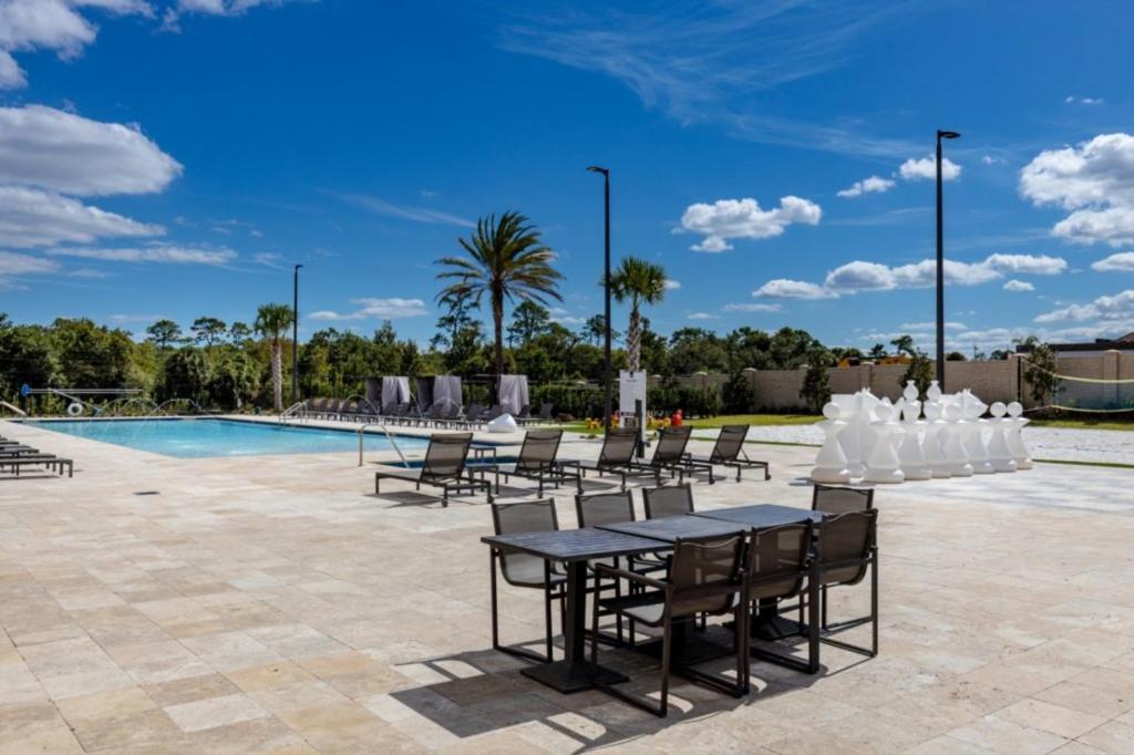 3 Bedroom- 3,5 Bathroom Magic Village 7591 Bd Orlando