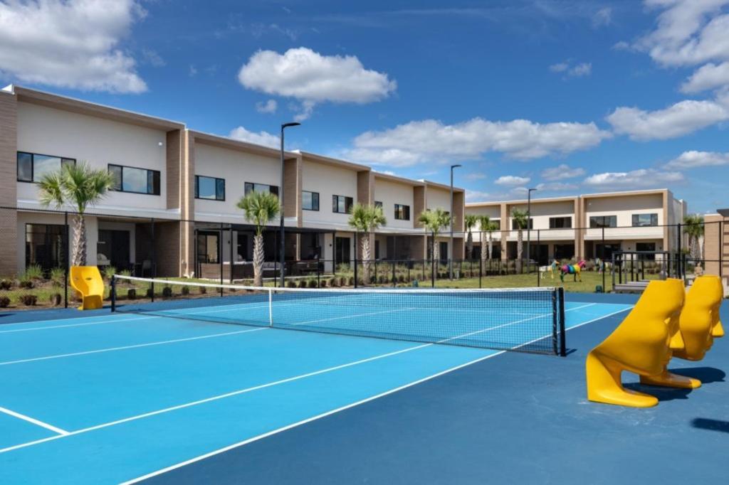 3 Bedroom- 3,5 Bathroom Magic Village 7591 Bd * Orlando