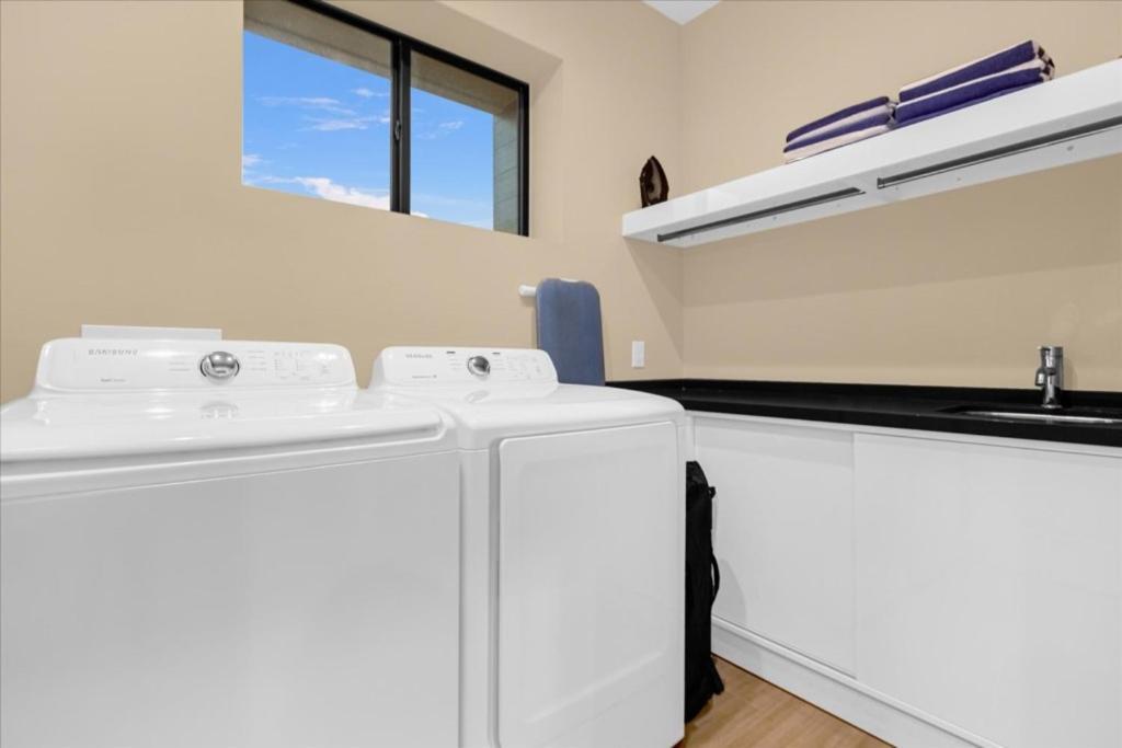 3 Bedroom- 3,5 Bathroom Magic Village 7591 Bd *