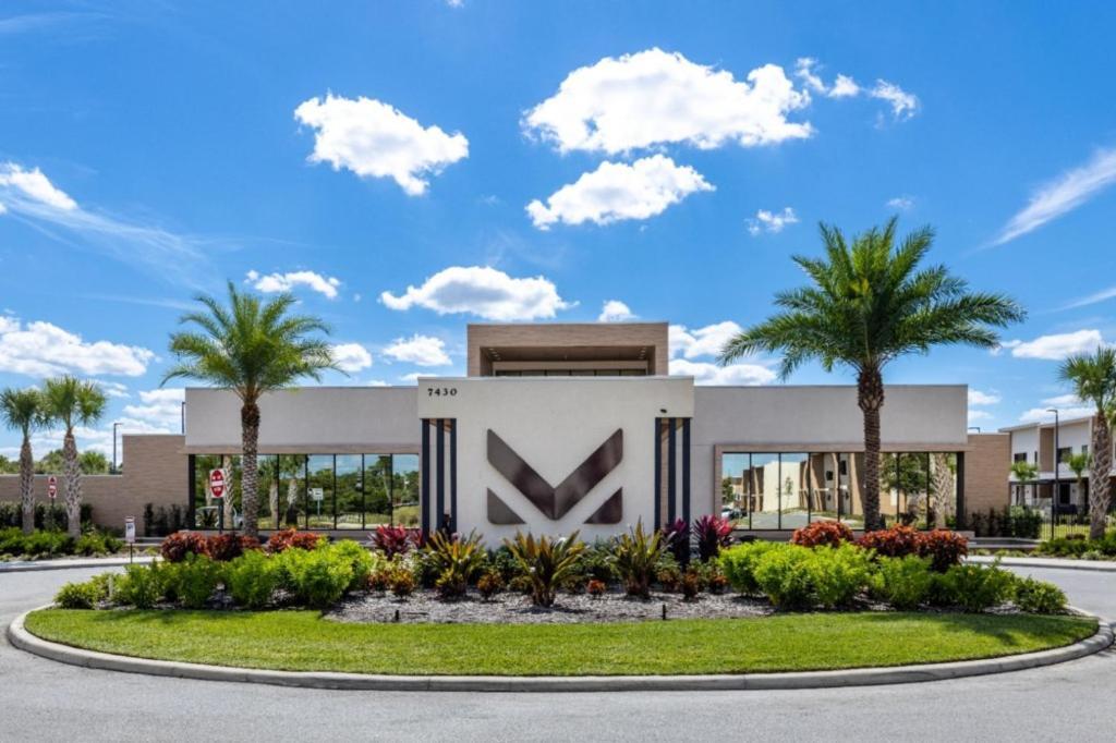 3 Bedroom- 3,5 Bathroom Magic Village 7591 Bd Orlando
