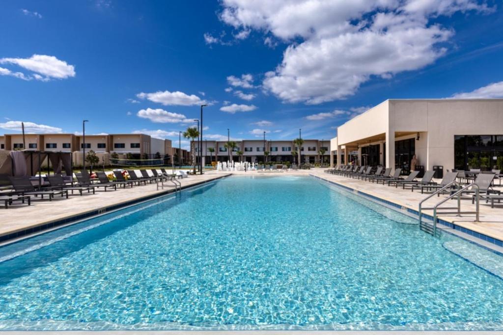 3 Bedroom- 3,5 Bathroom Magic Village 7591 Bd * Orlando