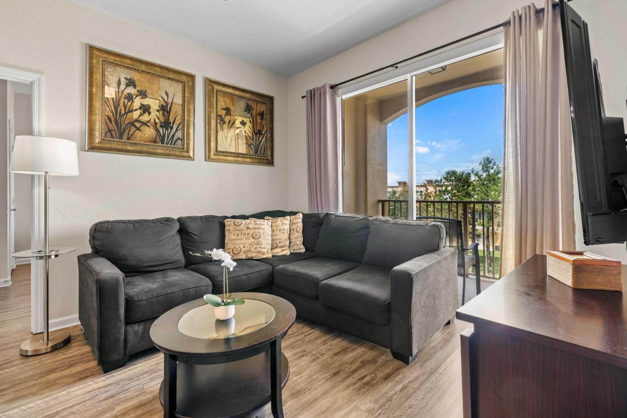 4802 Cayview Avenue 308 Apartment