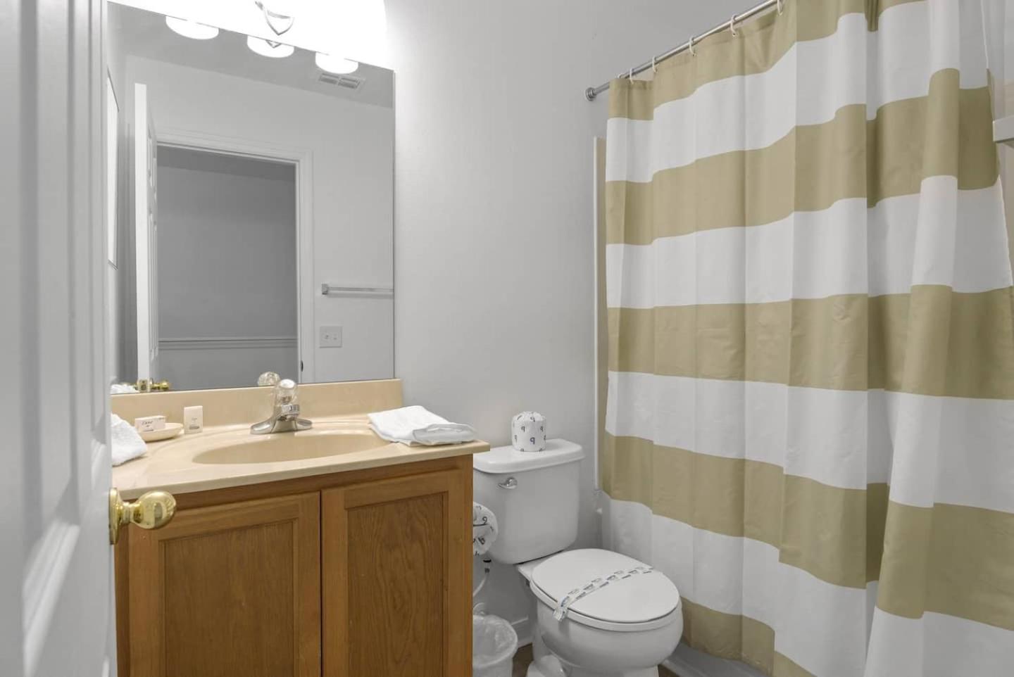 Holiday home Pet Friendly 20 Min To Disney Free Wifi! *