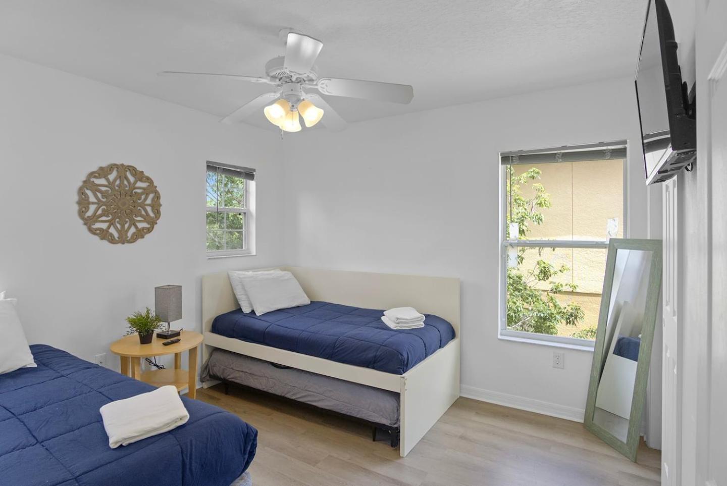 Pet Friendly 20 Min To Disney Free Wifi! Orlando