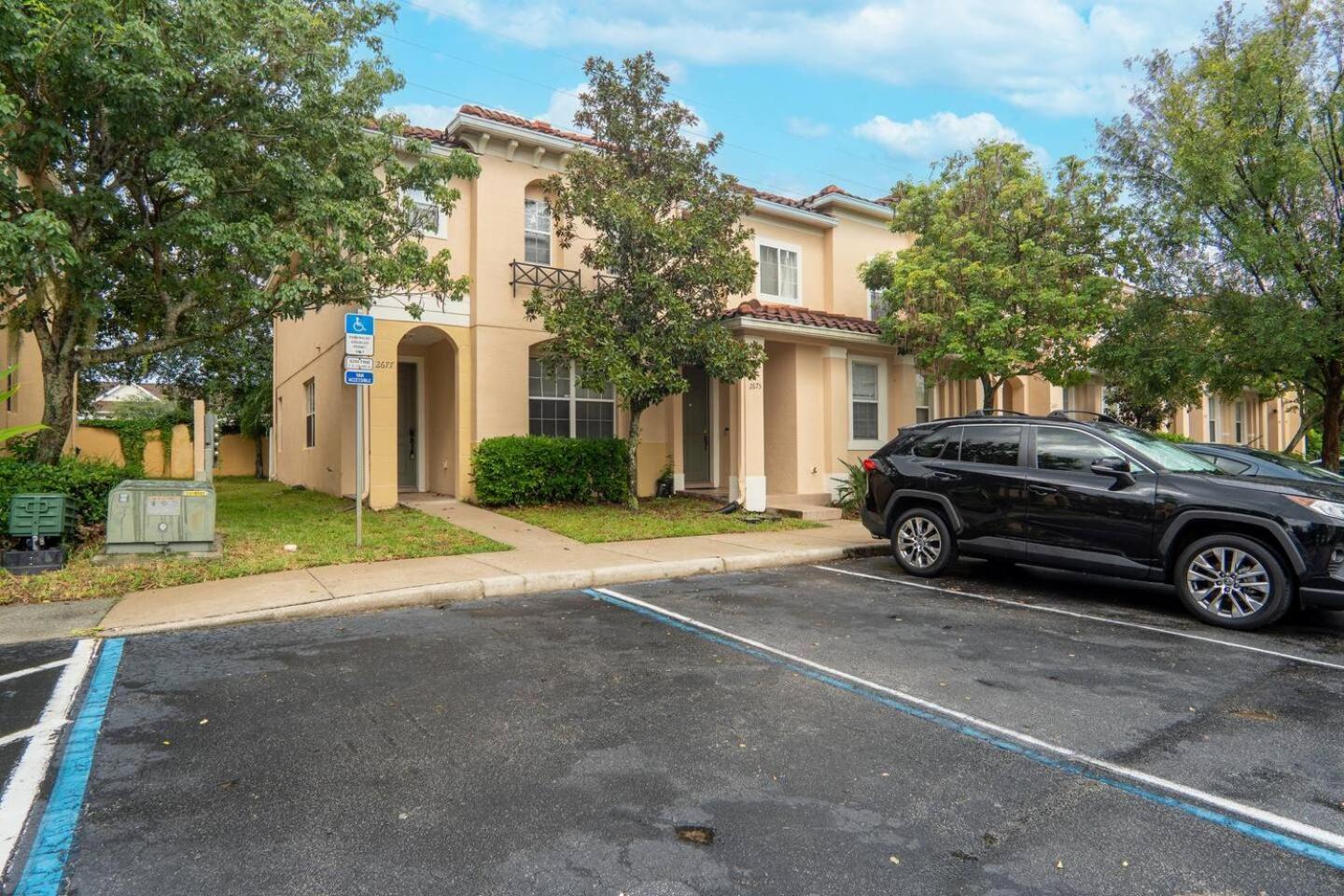 Holiday home Pet Friendly 20 Min To Disney Free Wifi! *