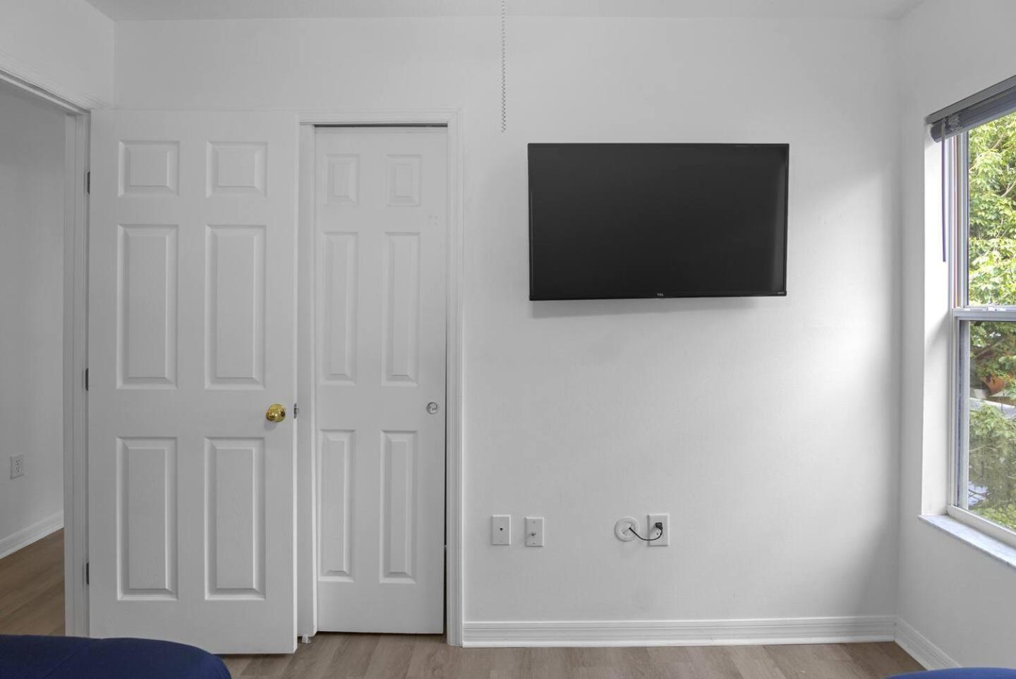 Holiday home Pet Friendly 20 Min To Disney Free Wifi!