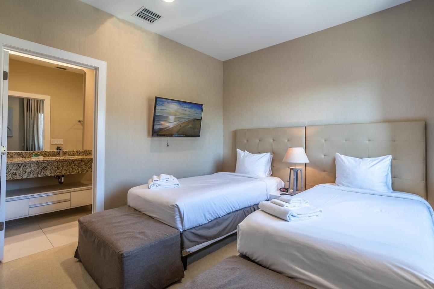 Disney Dreams! 4Br Game Room Gym! Holiday home