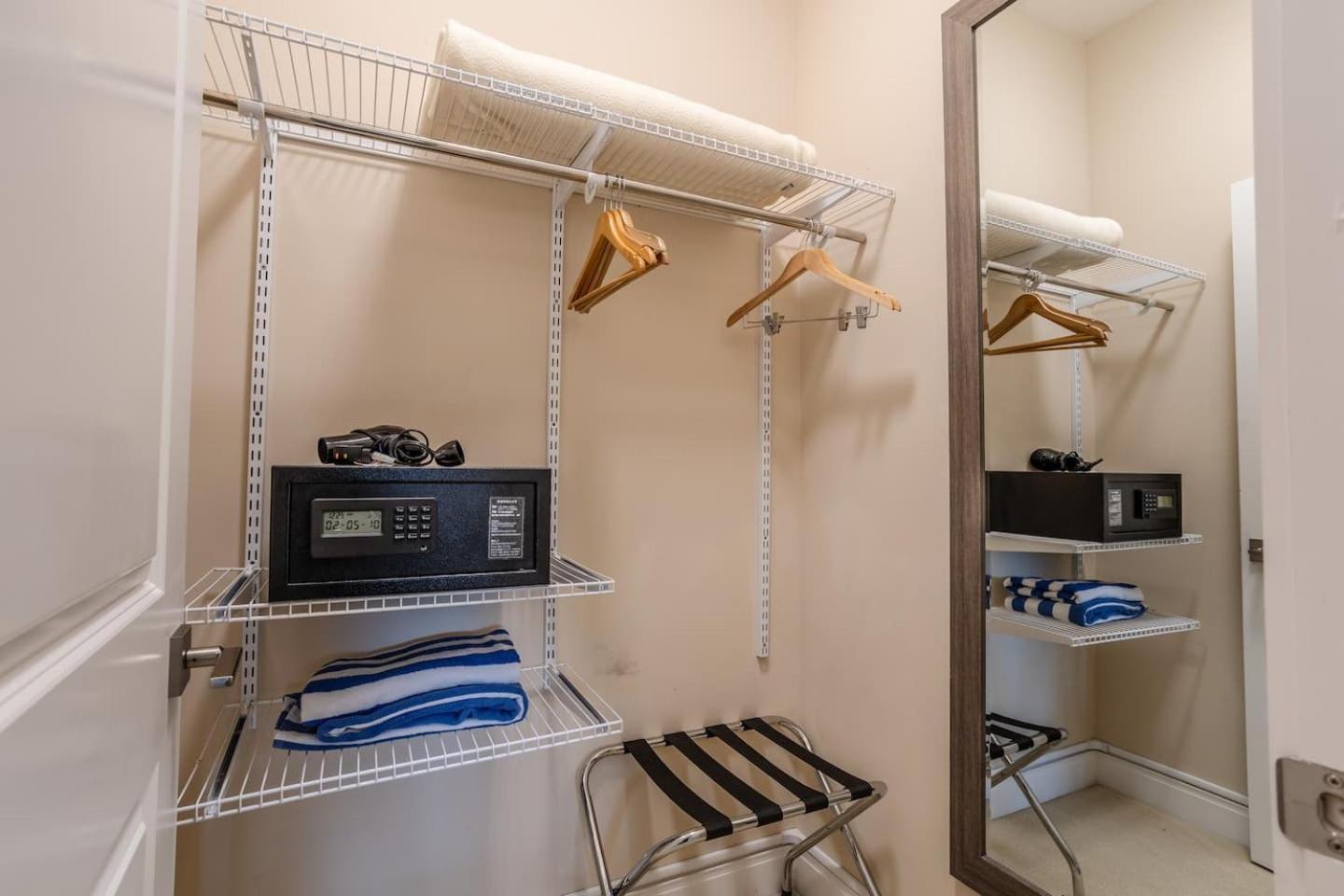 Disney Dreams! 4Br Game Room Gym! Holiday home Orlando