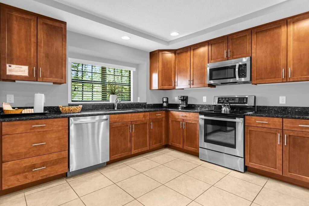 Stunning 4br Family Townhome 5 Min From World * Orlando