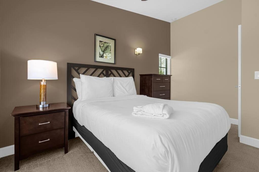 Stunning 4br Family Townhome 5 Min From World Holiday home *