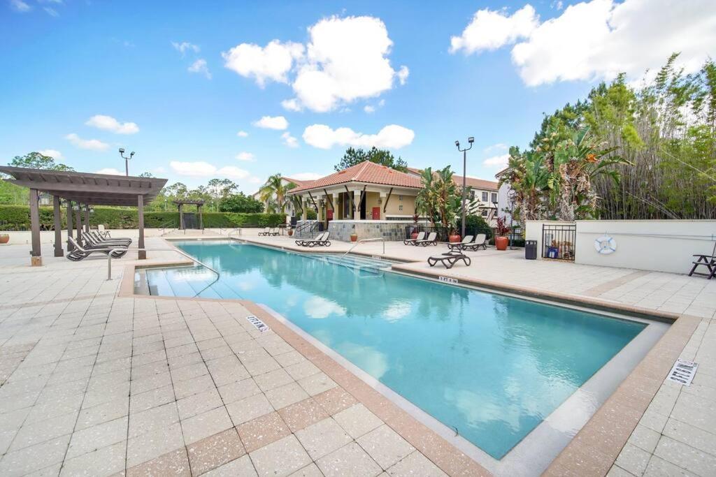 Holiday home Stunning 4br Family Townhome 5 Min From World *