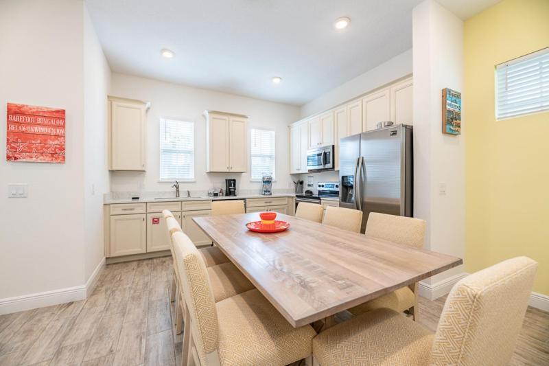 Sunny Near With Margaritaville Access - 3004sr Holiday home Orlando