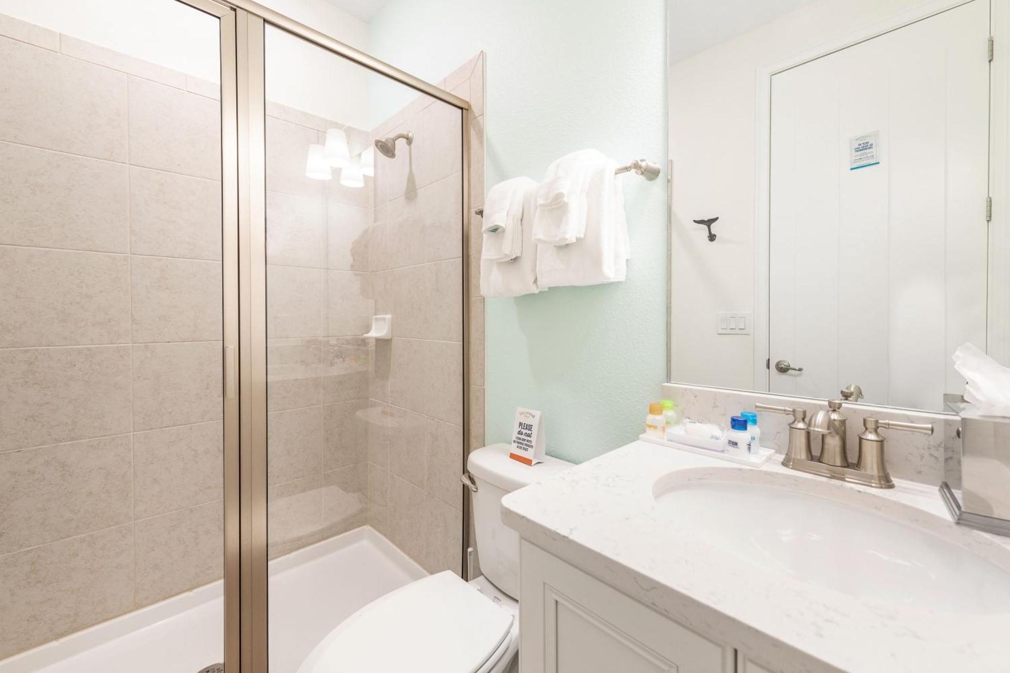 No Shoes Retreat! With Hot Tub Near With Margaritaville Access - 8085dr Orlando