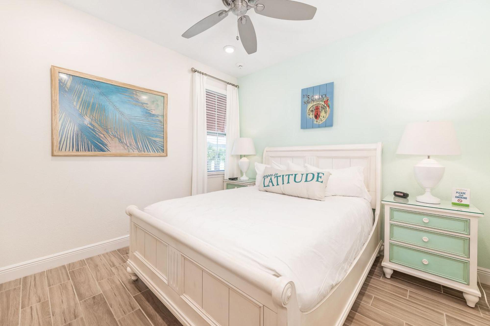 Holiday home No Shoes Retreat! With Hot Tub Near With Margaritaville Access - 8085dr *