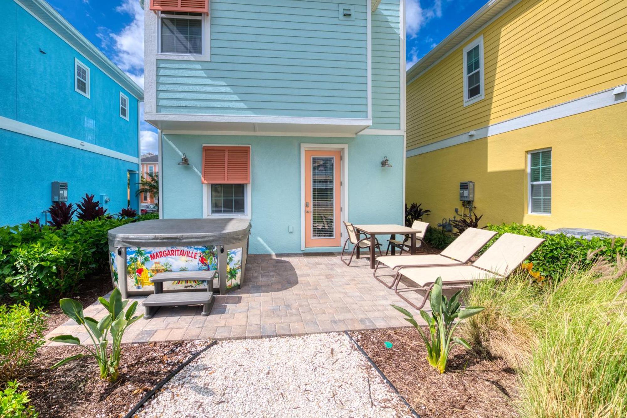 No Shoes Retreat! With Hot Tub Near With Margaritaville Access - 8085dr Orlando