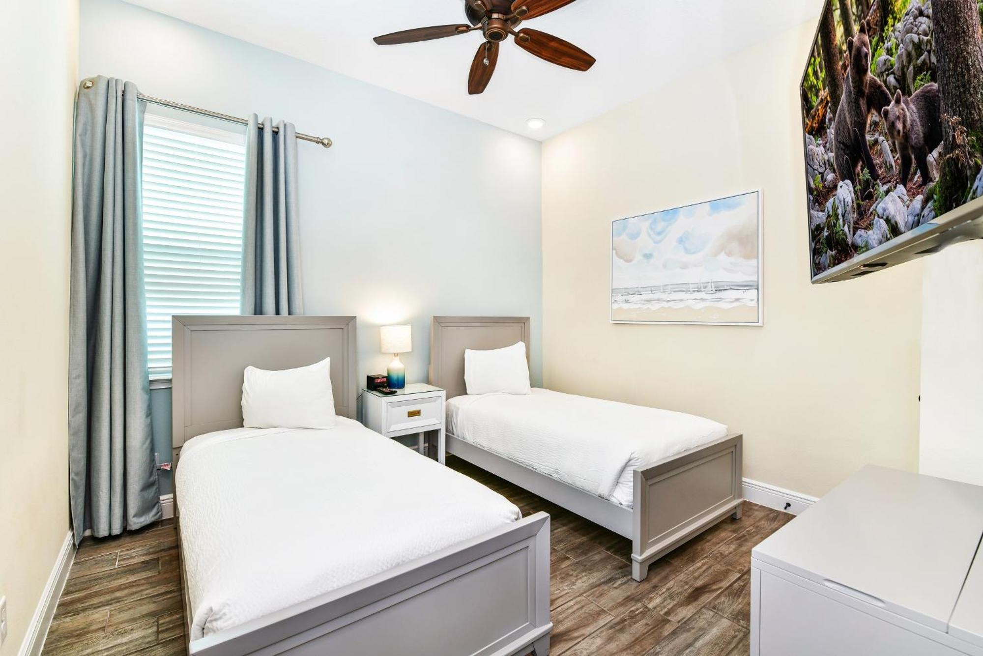 Beautiful With Hot Tub Near With Margaritaville Access - 8053ls Orlando