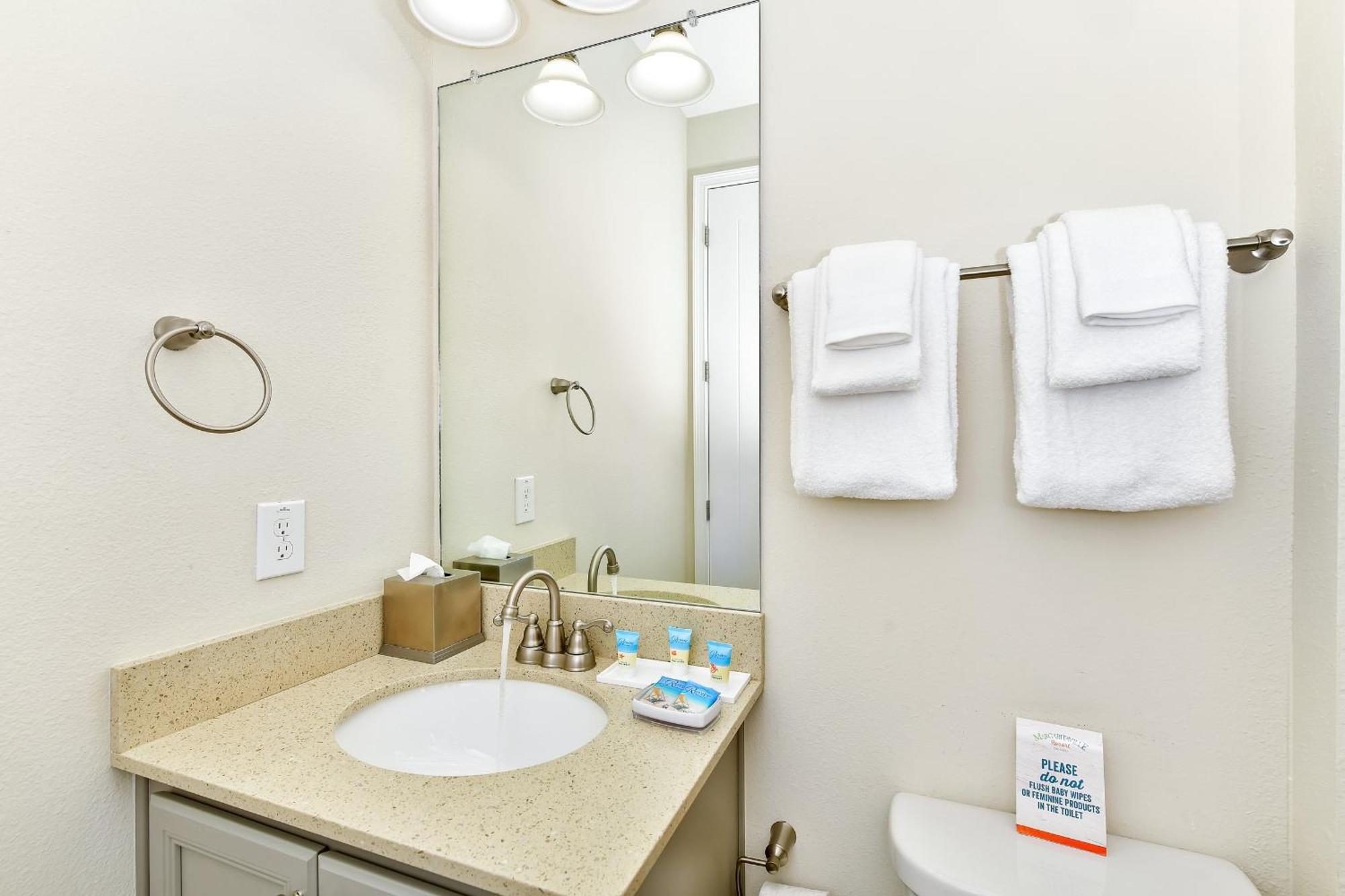 Holiday home Sunrise With Private Pool Near With Margaritaville Access - 8017su *